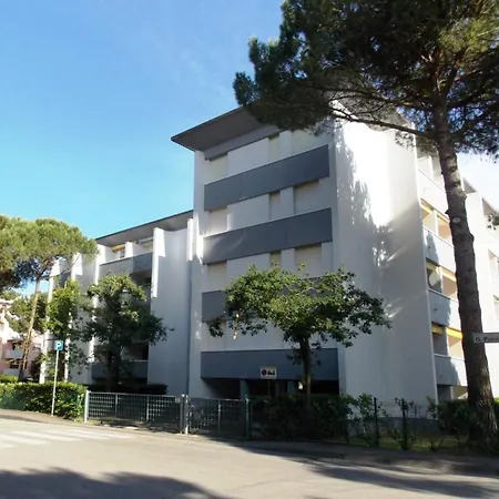 Bright Fllat Near The In Bibione