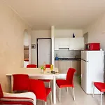 Bright Flat Near The In Apartament Bibione