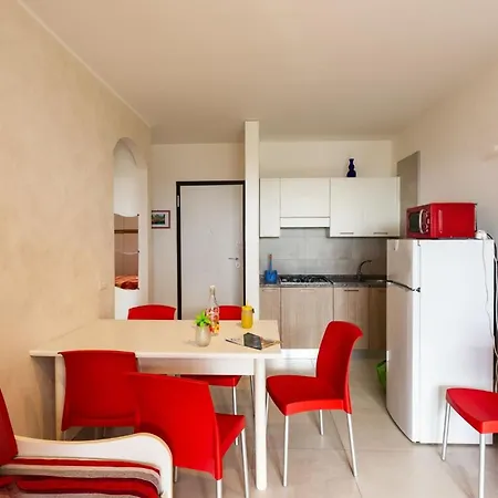 Bright Flat Near The In Apartment Bibione