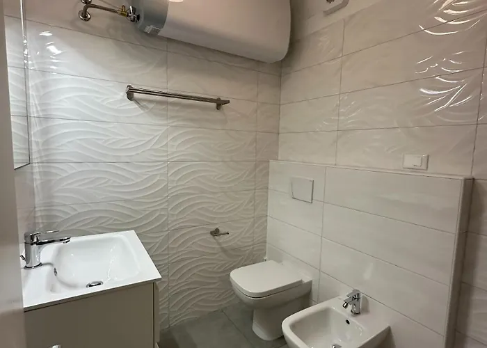 Bright Flat Near The In Apartamento